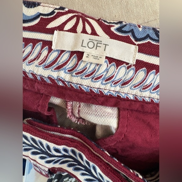 LOFT Riviera Patterned Shorts - Size 2 - Picture 5 of 5